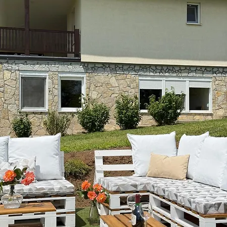 Zen Cherry House- Vikendica Na Dan Sa Bazenom1,5ha Izmedju Avale I Kosmaja Drobnjaci