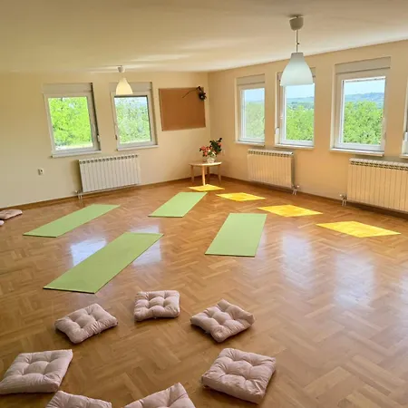 Zen Cherry House- Vikendica Na Dan Sa Bazenom1,5ha Izmedju Avale I Kosmaja * Drobnjaci