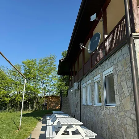 Zen Cherry House- Vikendica Na Dan Sa Bazenom1,5ha Izmedju Avale I Kosmaja