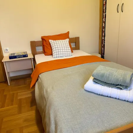 Villa Zen Cherry House- Vikendica Na Dan Sa Bazenom1,5ha Izmedju Avale I Kosmaja Drobnjaci