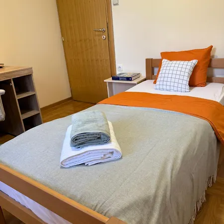 Villa Zen Cherry House- Vikendica Na Dan Sa Bazenom1,5ha Izmedju Avale I Kosmaja *