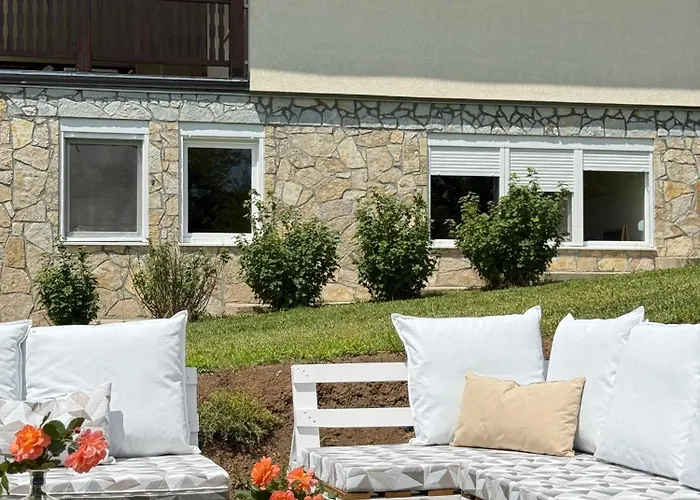 Zen Cherry House- Vikendica Na Dan Sa Bazenom1,5ha Izmedju Avale I Kosmaja Drobnjaci