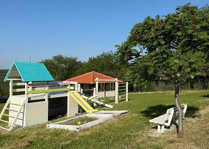 빌라 Zen Cherry House- Vikendica Na Dan Sa Bazenom1,5ha Izmedju Avale I Kosmaja Drobnjaci