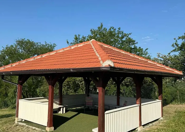 Zen Cherry House- Vikendica Na Dan Sa Bazenom1,5ha Izmedju Avale I Kosmaja 빌라 *