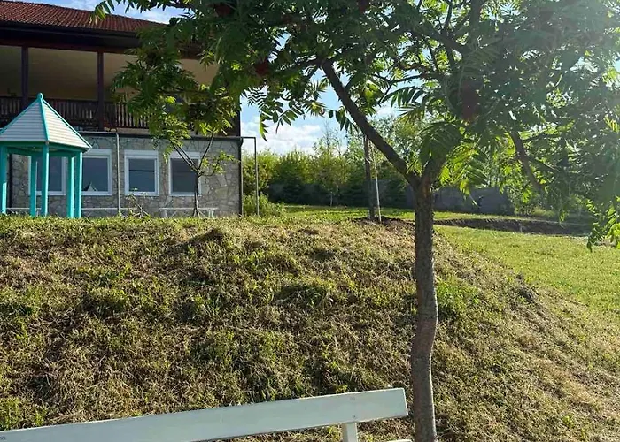 Zen Cherry House- Vikendica Na Dan Sa Bazenom1,5ha Izmedju Avale I Kosmaja Drobnjaci