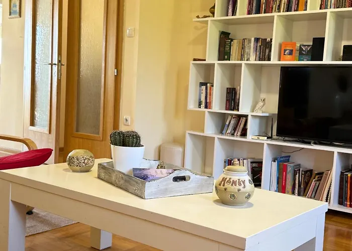 빌라 Zen Cherry House- Vikendica Na Dan Sa Bazenom1,5ha Izmedju Avale I Kosmaja Drobnjaci