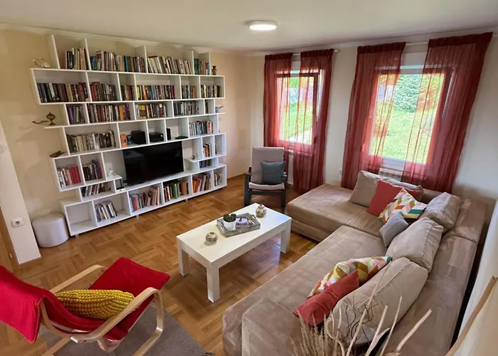 Zen Cherry House- Vikendica Na Dan Sa Bazenom1,5ha Izmedju Avale I Kosmaja 빌라 *