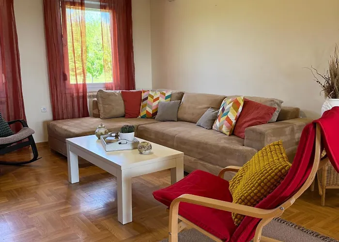 Zen Cherry House- Vikendica Na Dan Sa Bazenom1,5ha Izmedju Avale I Kosmaja 빌라