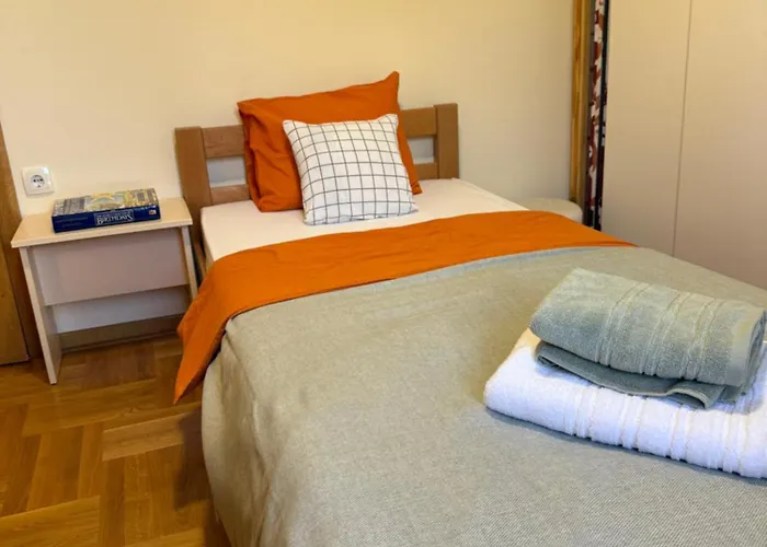 빌라 Zen Cherry House- Vikendica Na Dan Sa Bazenom1,5ha Izmedju Avale I Kosmaja Drobnjaci