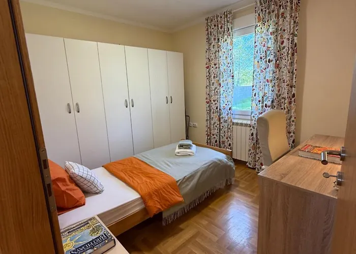 빌라 Zen Cherry House- Vikendica Na Dan Sa Bazenom1,5ha Izmedju Avale I Kosmaja Drobnjaci