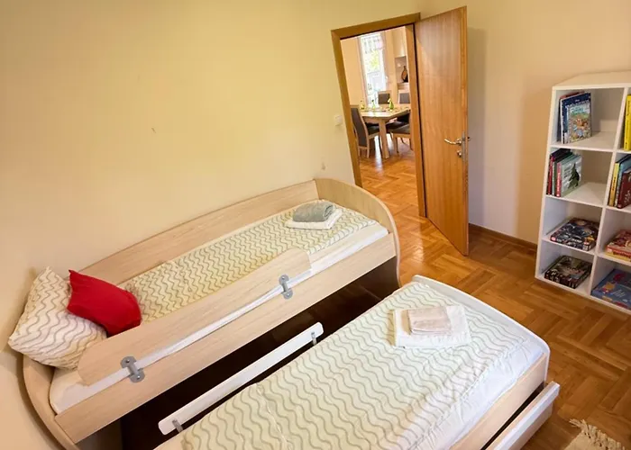 Zen Cherry House- Vikendica Na Dan Sa Bazenom1,5ha Izmedju Avale I Kosmaja 빌라